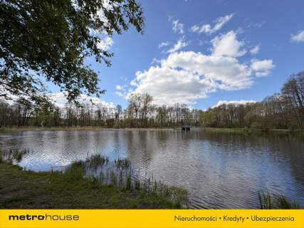 Letniskowy z tarasem działka 916m las Barycz