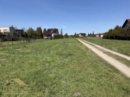 Działka Knurów spokojnie i blisko miasta
