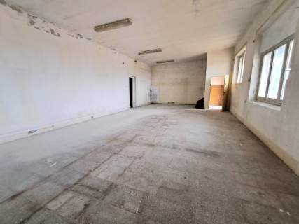Lokal handlowo-usługowy na trasie Lublin-Nałęczów.