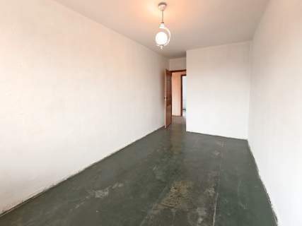 Mieszkanie 52 m 2/3 pokoje 3 piętro Rynek balkon