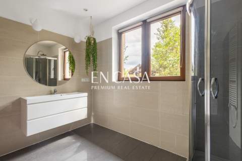 Baniocha Dom 215 m Las SPA Ogród