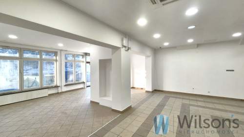 Przestronny lokal przy trasie - parking / witryny
