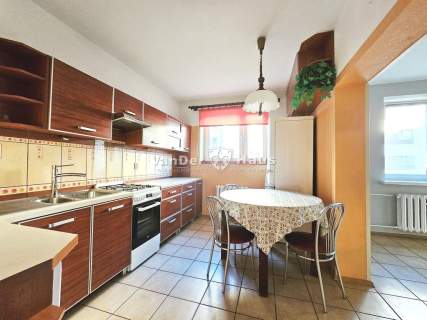 Dla rodziny Balkon, duża piwnica, osobna kuchnia