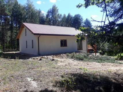 DOM WŚRÓD LASÓW I JEZIOR MOKINY DZIAŁKA 3000 m