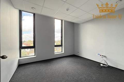 Wynajem lokal 420m2, pietro, Puławska, biuro, handel, showroom