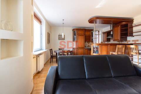 Apartament . Przestrzeń . Winda . Blisko METRO . 2 pok . 62,25...