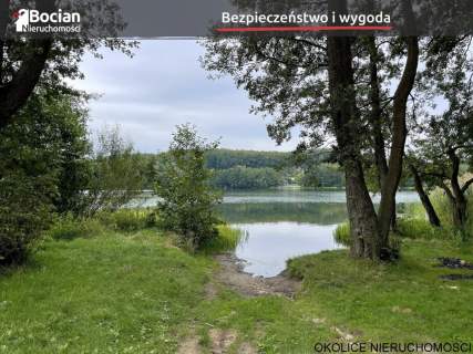 Malowniczo położona działka niedaleko jeziora