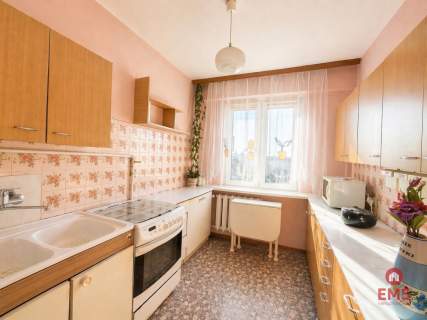 3 pokoje 62,9 m balkon do remontu widok