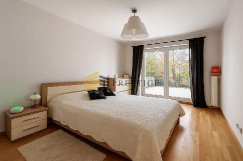Niezwykle przestronny apartament na Powiślu 