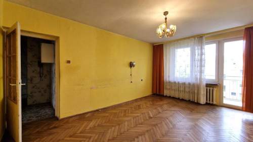 Kołobrzeg ul. Dworcowa 2 pokoje , kuchnia, balkon ,4 p.