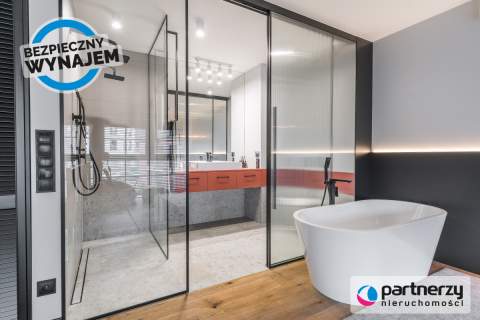 Dwupoziomowy apartament z ogrodem