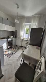 2 pok mieszkanie na parterze ul Grzymińska