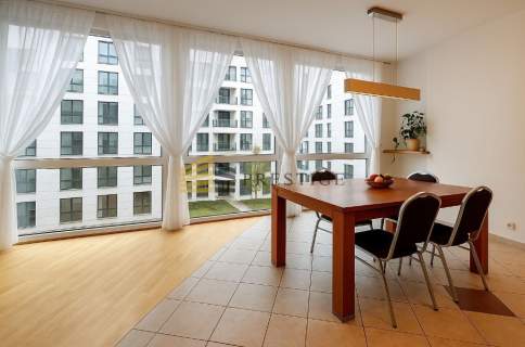 Niezwykle przestronny apartament na Powiślu 