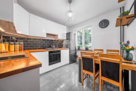 Niezależne pokoje Balkon Park Skowroni