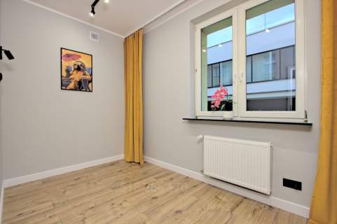 4- pok. po Gen. Remoncie, Bliska Wola-Centrum, METRO