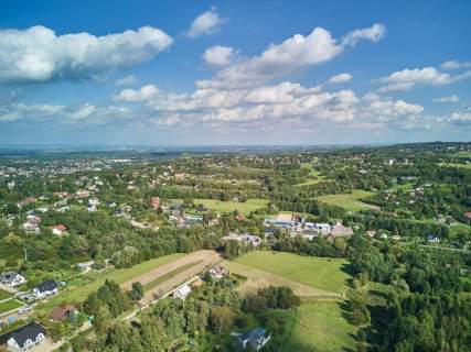 870 PUM, Siercza 500m od szkoły.
