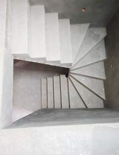 DOM 2 PIETRA - 140 M2 - DZIAŁKA 7 ARÓW - ZARZYCE