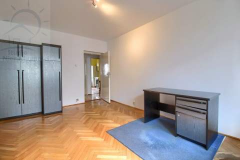 2 pkoje, 1 piętro, balkon, blisko Starówki