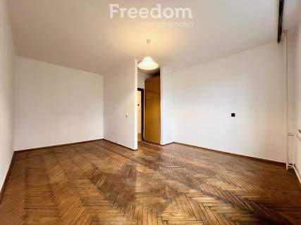 Kształtne 37,5m - kawalerka lub 2 pokoje