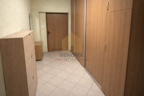 3 pokoje 59 m 2 piętro umeblowane os.Zacisze