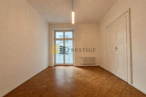 Lokal w pięknej kamienicy, 90m2, 5 pomieszczeń