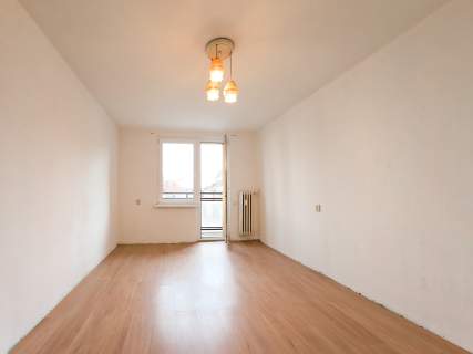 Mieszkanie 52 m 2/3 pokoje 3 piętro Rynek balkon