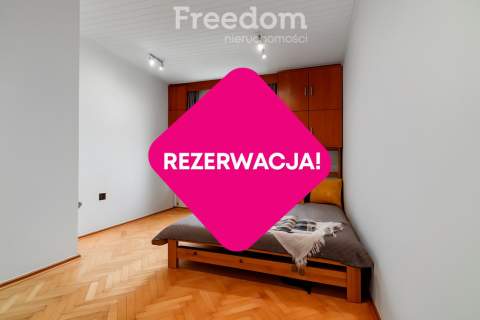 Słoneczne mieszkanie w bloku z cegły