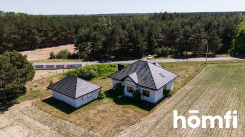 Dom z garażem wolnostojącym w gminie Kazanów