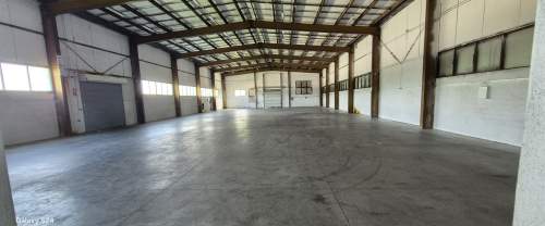 Biurowiec z halą magazynową 1000m2