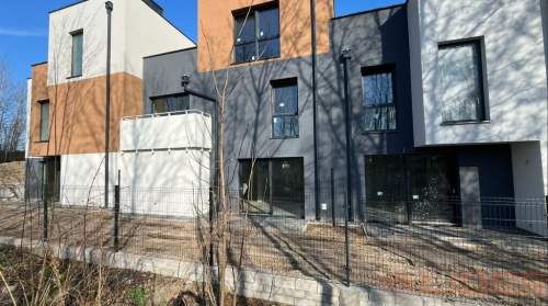 Nowoczesna zabudowa - zieleń - blisko centrum