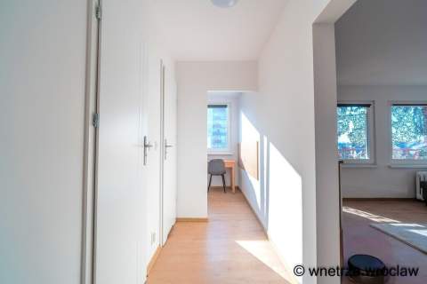 ŚWIEŻO PO REMONCIE-UMEBLOWANE-MED.MIEJSKIE-BALKON.