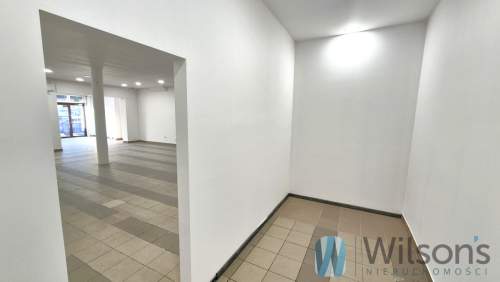 Przestronny lokal przy trasie - parking / witryny