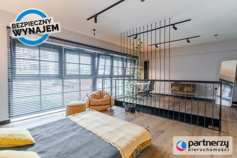 Dwupoziomowy apartament z ogrodem