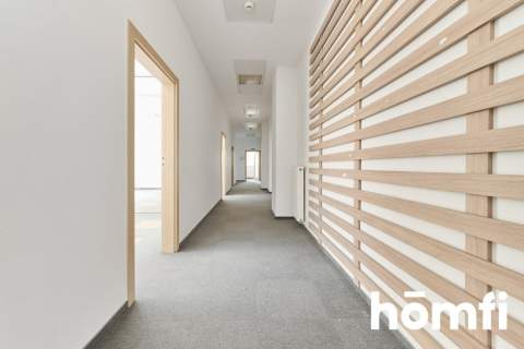 Na wynajem przestronny lokal 260 m2 Rynek 1 piętro