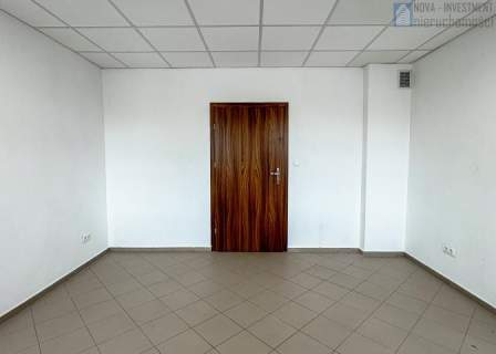 c.o. i prąd w cenie parking parter