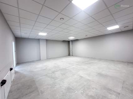 Budynek prod.-handl. z biurami 1240 m 