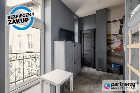 Działający, 11-pokojowy hostel w centrum miasta 