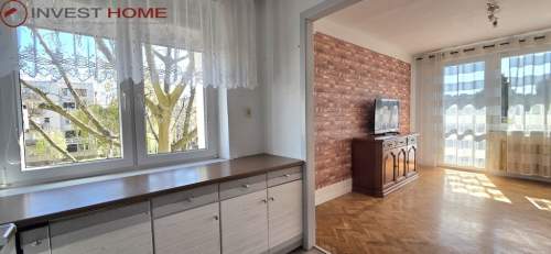 trzy pokoje, piwnica, loggia