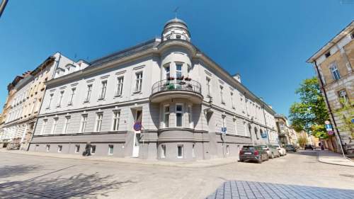 kamienica po remoncie winda pec parter starówka
