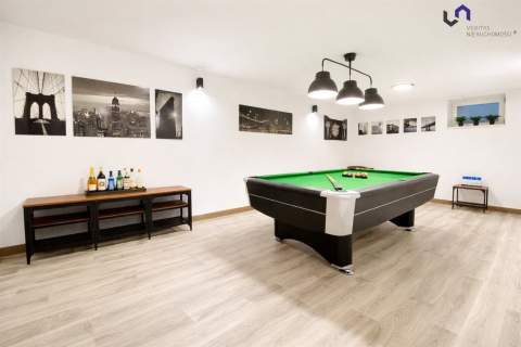 Apartament w cichej i spokojnej okolicy.
