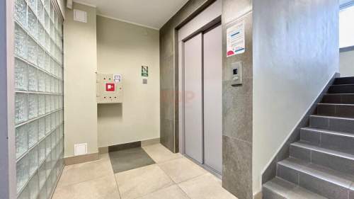 Lokal 19,5 m2 / dobry dojazd do AOW