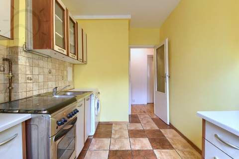 2 pkoje, 1 piętro, balkon, blisko Starówki