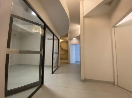 Atrakcyjny lokal w ścisłym centrum Pl. Szczepański