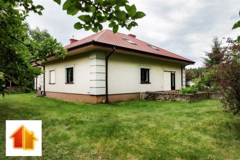 Dom jednorodzinny z dużą działką