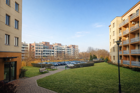 Krzyki 3 pokoje gotowe do zamieszkania parking bez p