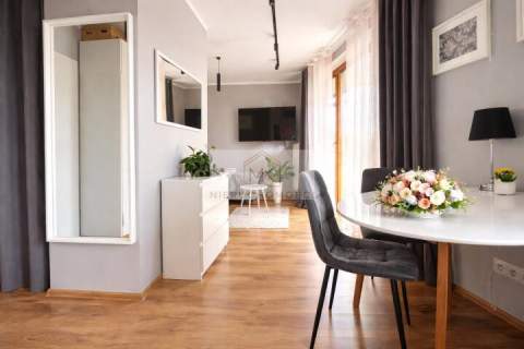 Wysoka kawalerka 24 m2 balkon garaż podziemny 2 piętro