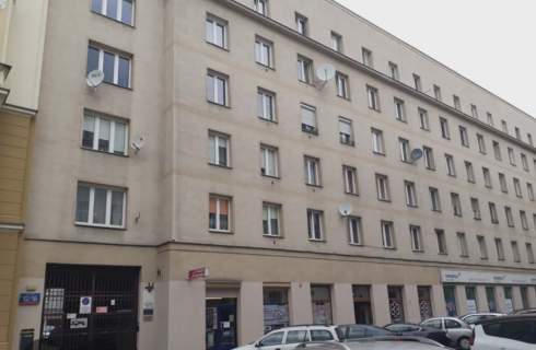 KAWALERKA W CENTRUM POMIĘDZY POLITECHNIKĄ A PL KONSTYTUCJI