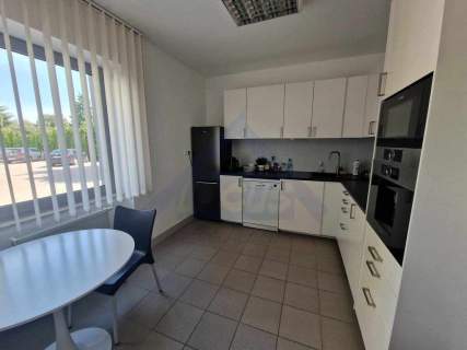Ursynów Południowa Obwodnica budynek biurowy 447m2