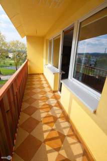 3 pok, Podkarczówka, 2 p, balkon loggia do wejścia