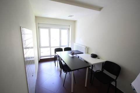 Lokal 93,3m w centrum - wejście z ulicy